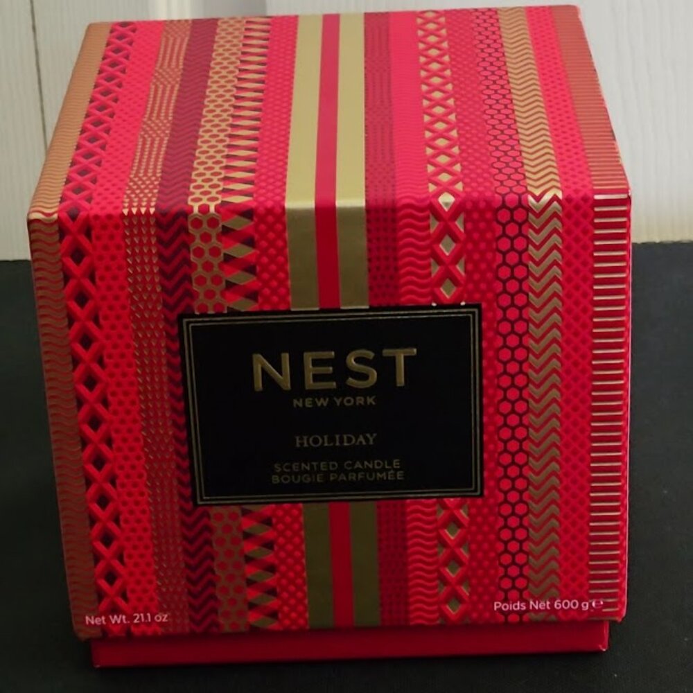 NEST NY HOLIDAY CANDLE  xLARGE   21.1 oz